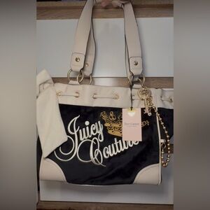 Juicy Couture Black and Cream Shoulder Bag